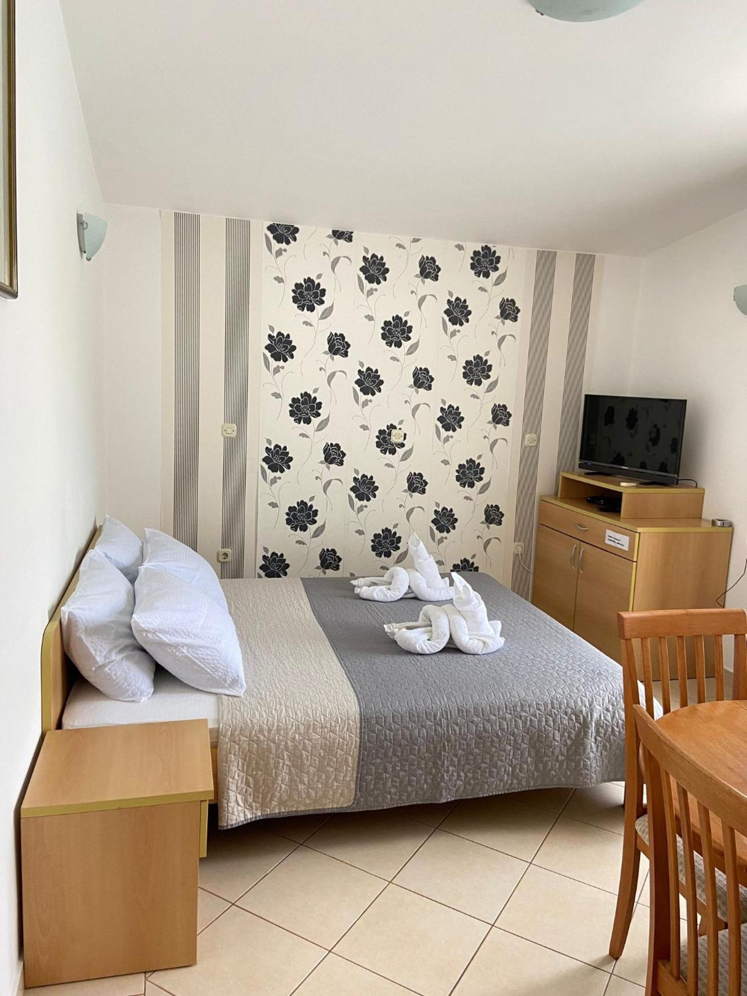 Apartments Tiho & Jelena Blace Dış mekan fotoğraf